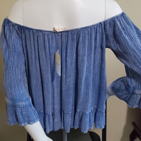 Soft blue bell sleeve Altar'd State Blouse - Picture 4 of 5